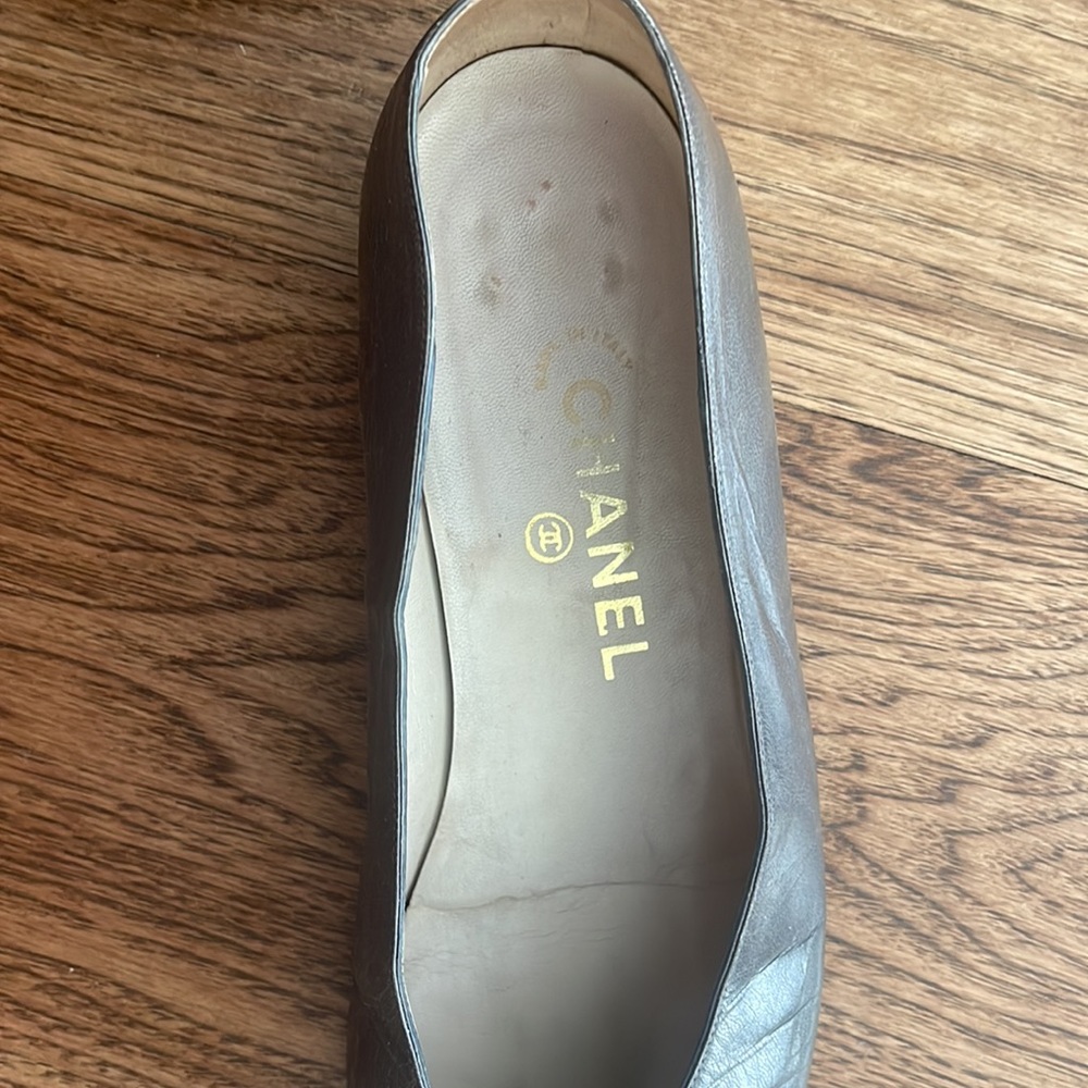 Chanel flats! Size 40 - Picture 2 of 4